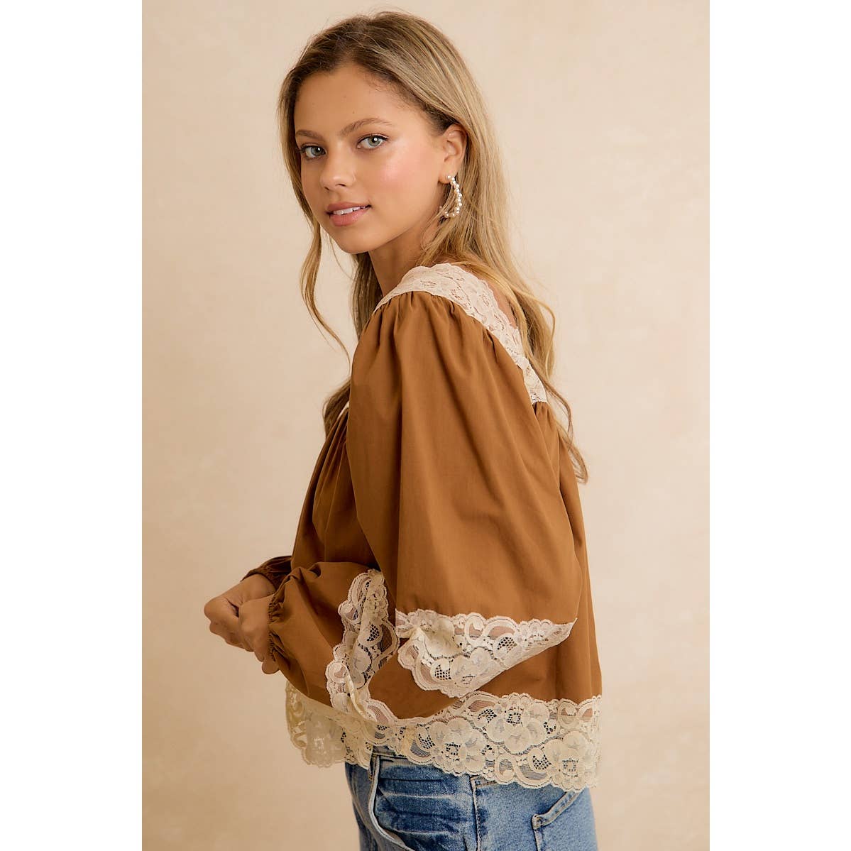 SOLID WOVEN BALLOON SLEEVE SQUARE NECK BLOUSE WITH LACE TRIM