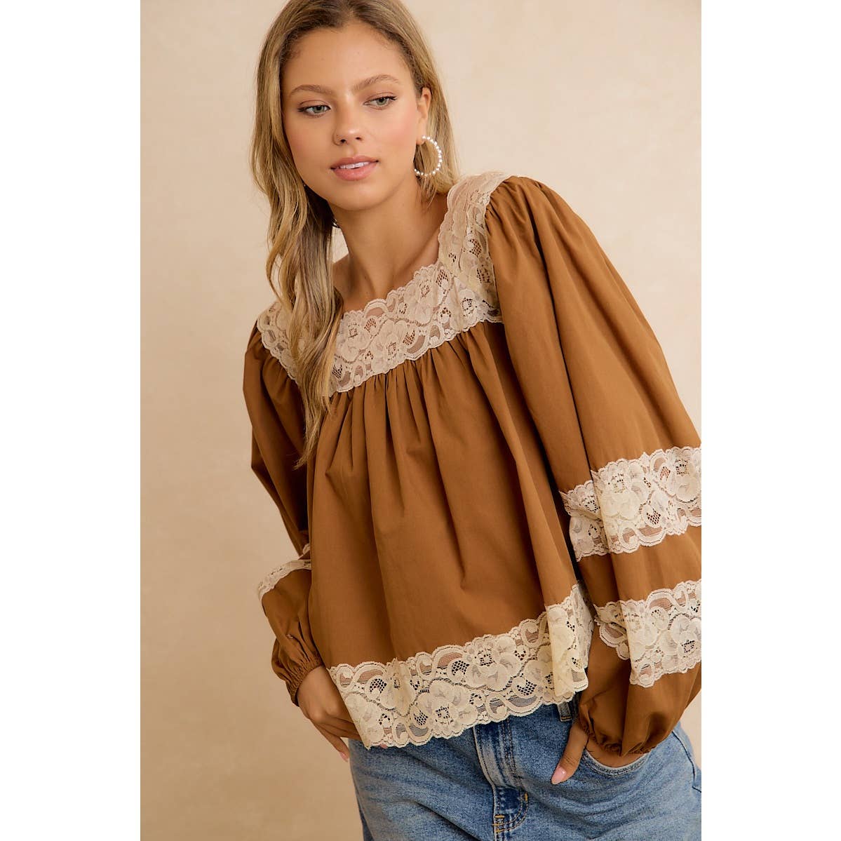 SOLID WOVEN BALLOON SLEEVE SQUARE NECK BLOUSE WITH LACE TRIM