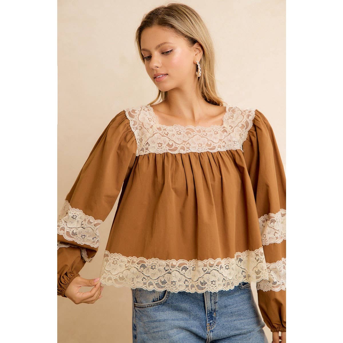SOLID WOVEN BALLOON SLEEVE SQUARE NECK BLOUSE WITH LACE TRIM
