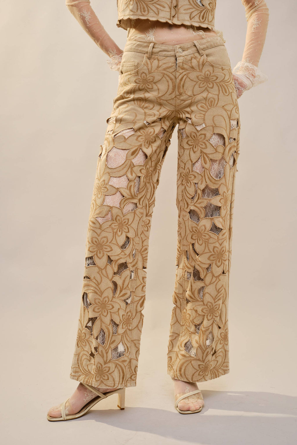 23969P Cut out Floral Embroidered Lace Twill Jeans